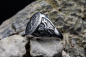Preview: Vegvisir Ring für Wikinger mit Axtmuster Edelstahl Seitenansicht